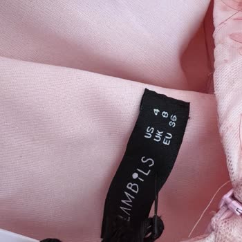 Yanlış Ve Kusurlu Elbise, İlgisiz Müşteri Hizmeti