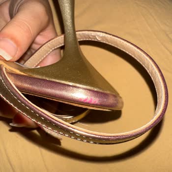 Satın Aldığım Gold Renkli Ayakkabının Rengi Soyuldu Değişim De Mümkün Olmadı