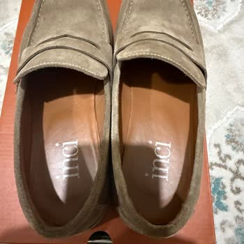 FLO'dan Aldığım Ayakkabının Sağ Ve Sol Eşi Arasındaki Bariz Fark Giderilmiyor