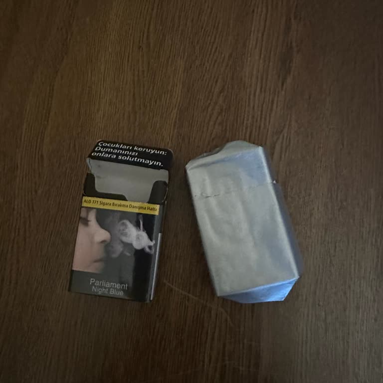 Aldığım Parliament Sigaralarda Jelatinle Birlikte Komple Sigara Çıktı, İade İstiyorum