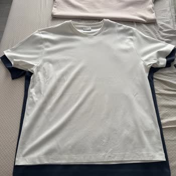 İlk Yıkamada Çeken Tişörtler Ve Mağazadan Yetersiz Destek