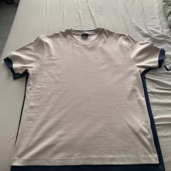 İlk Yıkamada Çeken Tişörtler Ve Mağazadan Yetersiz Destek