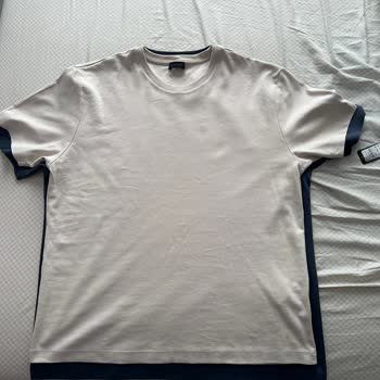 İlk Yıkamada Çeken Tişörtler Ve Mağazadan Yetersiz Destek