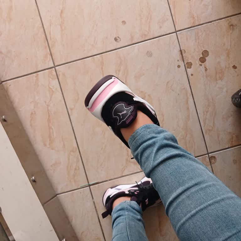 Mağaza Personelinin Yoğun Takibi Alışveriş Deneyimimi Olumsuz Etkiledi