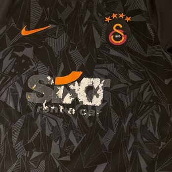 GS Store'dan Alınan Formalarda Baskı Soyulması Hayal Kırıklığı Yaşatıyor