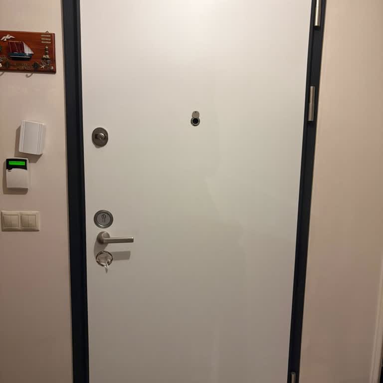 3 Yıllık Sur Çelik Kapı Arızası Sonrası Eve Giremiyorum Muhatap Bulamıyorum