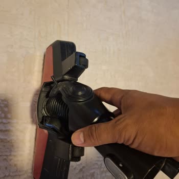 Bosch Ultimate 6 Pro Animal Süpürge Parçalarının Garanti Sonrası Kendiliğinden Kırılması