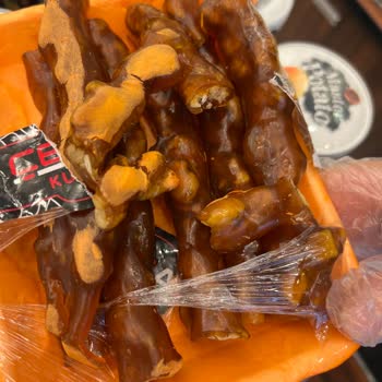 Aldığım Cevizli Sucuk Erimiş Ve Pakete Yapışmış Çıktı, Mağazadan Yanıt Alamadım