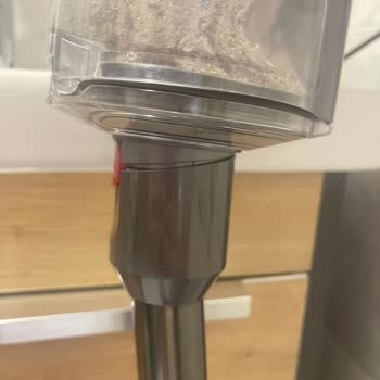 Dyson V12 Süpürge Borusu Kırıldı Stok Yok Garanti Kapsamında Çözüm Sunulmuyor