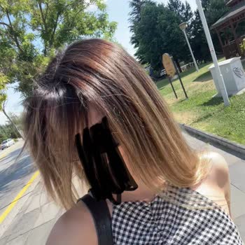 Kuaför Hatası Sonucu Saçlarım Yandı Ve Geri Dönülmez Zarar Gördüm