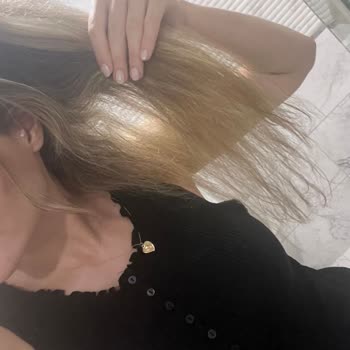 Kuaför Hatası Sonucu Saçlarım Yandı Ve Geri Dönülmez Zarar Gördüm