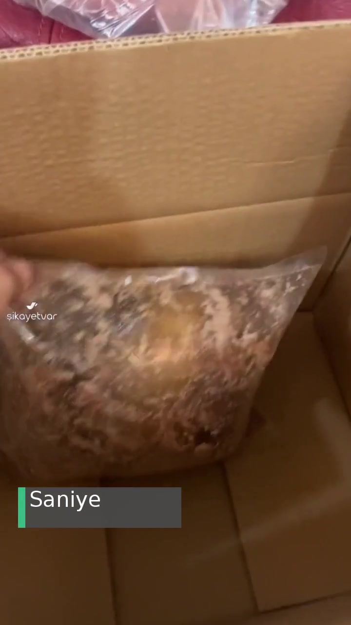 Yörem Sucukları Gönderdiği Kavurma Paketi Şiş Ve Kokuyordu! videonun kapak resmi
