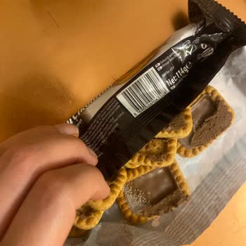 Küflü Bisküvi Satışı Ve İade Sorunu: Sağlık Ve Güvenimiz Tehlikede