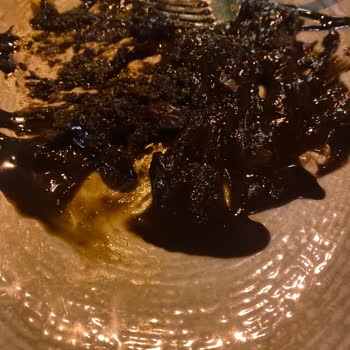 Soğuk Ve Kıvamı Bozuk Brownie, İlgisiz Hizmet Hayal Kırıklığı Yarattı