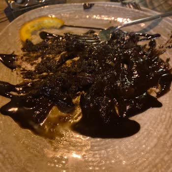 Soğuk Ve Kıvamı Bozuk Brownie, İlgisiz Hizmet Hayal Kırıklığı Yarattı