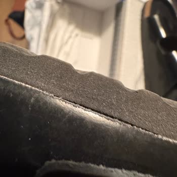 Migros Kısa Sürede Tabanı Açılan Birkenstock Terliğe İade Reddi Mağduriyeti