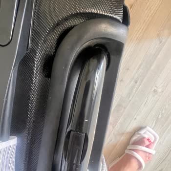 Antalya Havalimanı'nda Hasar Gören Bagajlarım İçin Acil Çözüm Talebi