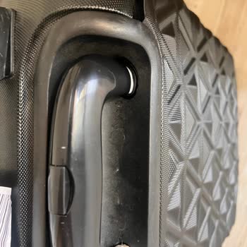 Antalya Havalimanı'nda Hasar Gören Bagajlarım İçin Acil Çözüm Talebi