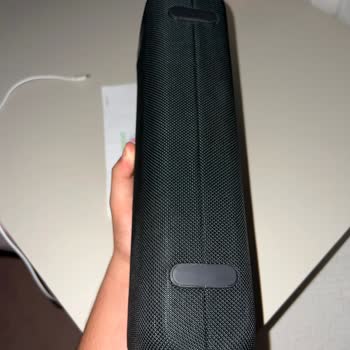 Reeder Garanti Kapsamındaki Bluetooth Hoparlör İçin Yüksek Ücret Talebi ve Cızırtı Sorunu