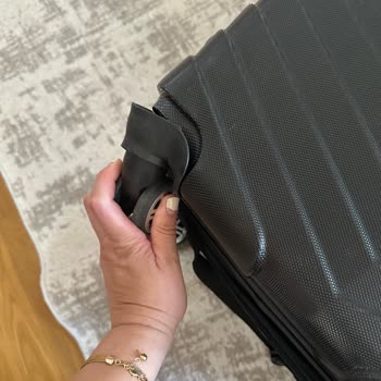 Sun Ekspres Uçuşunda Valizlerim Kırıldı Tazminat Yetersiz Kaldı