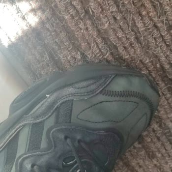 Kısa Sürede Renk Solması Yaşayan Ayakkabıma Çözüm Sunulmadı