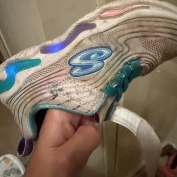 Skechers Ayakkabının Cırt Cırtı Kısa Sürede Bozuldu, Değişim Talebim Reddedildi