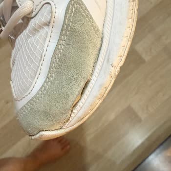 Kısa Sürede Yırtılan Lacoste Ayakkabı Ve İlgisiz Mağaza