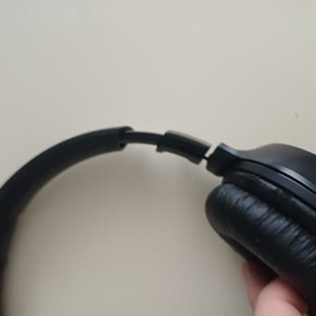 JBL Kulaklığın Menteşesi Kısa Sürede Kırıldı, Garanti Çözümü Bekliyorum