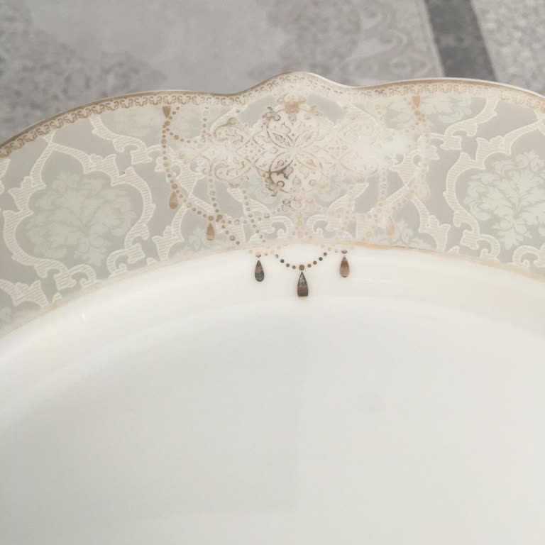 Korkmaz Yemek Takımında Kısa Sürede Yaldızların Çıkması Ve Garanti Mağduriyeti