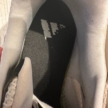 6 Günde Yıpranan Adidas Ayakkabı İçin İnceleme Reddedildi