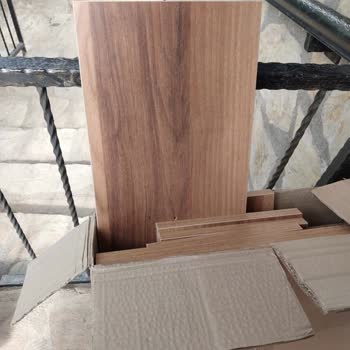 Vivense Sent My White Dresser With Brown Drawers Instead of White