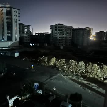 Sürekli Elektrik Kesintileri Esnafı Mağdur Ediyor