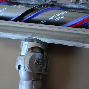 Dyson V15 Süpürge Başlık Arızası Ve Performans Sorunları Nedeniyle Hayal Kırıklığı