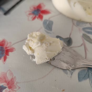 Dost Kaymak Ürününde Kıl Çıkması Hijyen Endişesi Yarattı