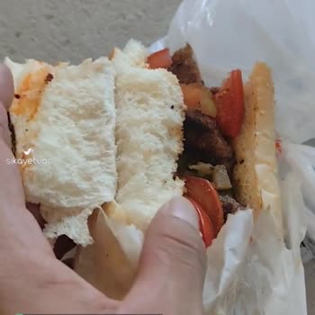 Köfteci Yusuf Bayat Ekmek Sürekli