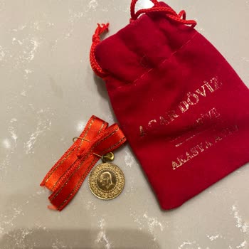 Acar Döviz (Üsküdar) Paslı Çeyrek Sattılar İlgilenmiyor