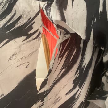 İlk Giyişte Yırtılan 4.000 TL'lik Gömlek Hayal Kırıklığı