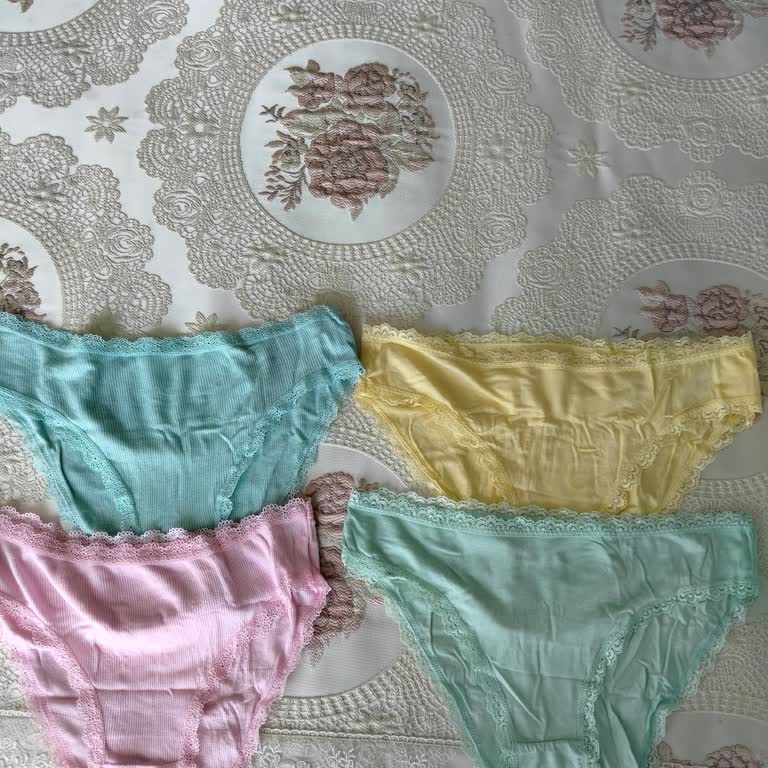 Yalangoch gozal sexy qizil sochli qiz