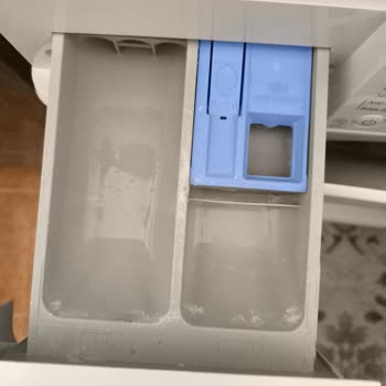 LG Çamaşır Makinesinde Sıvı Deterjan Aparatı Eksikliği Ve Kullanım Sorunu