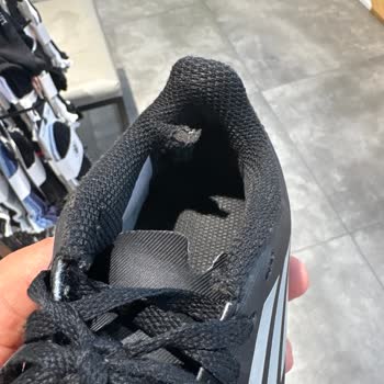 Çocuğum İçin Aldığım Ayakkabı Kısa Sürede Yırtıldı Değişim Talebim Reddedildi