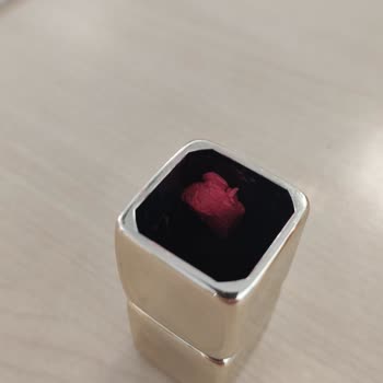 Satın Aldığım Rujun Kalitesiz Çıkması Ve Müşteri Hizmetlerinden Çözüm Alamamam