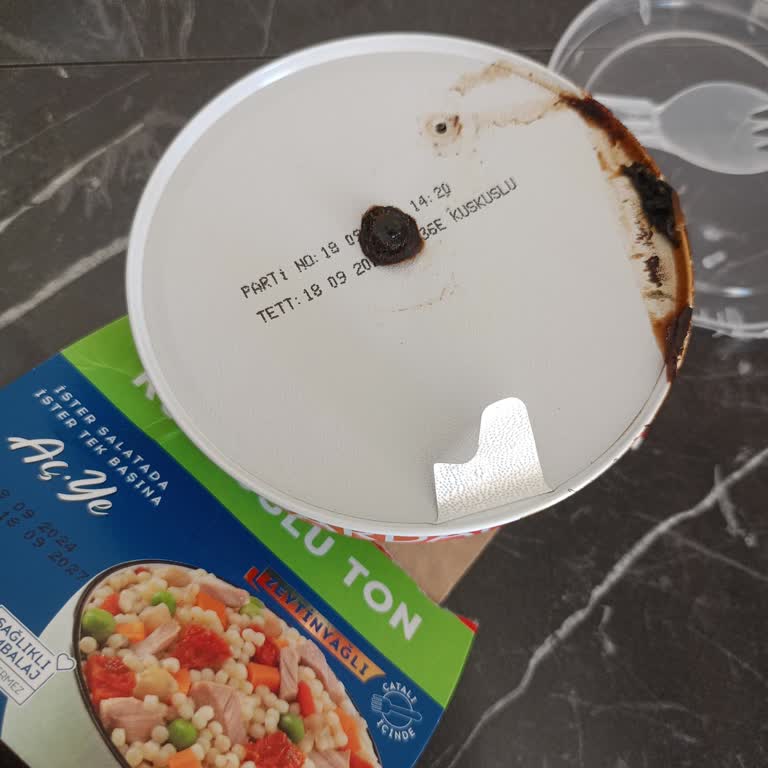 Dardanel Aç Bitir Yemeğinde Kapkara Yabancı Maddeyle Karşılaştım