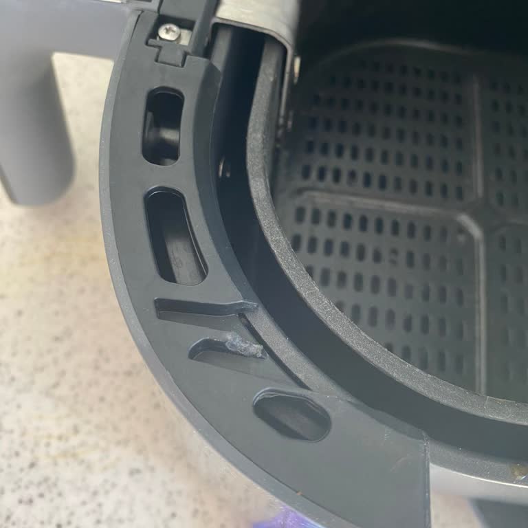 Philips Airfryer'da Kısa Sürede Tekrarlayan Parça Kırılması Ve Garanti Sonrası Mağduriyet