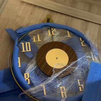 Kırık Gelen Duvar Saati Ve Satıcının İlgisiz Yaklaşımı Nedeniyle Mağduriyet