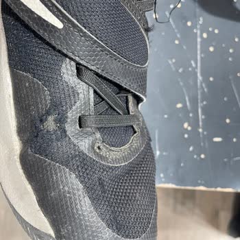 Yeni Alınan Nike Ayakkabının Kısa Sürede Yıpranması Ve Mağazadan Çözüm Alınamaması