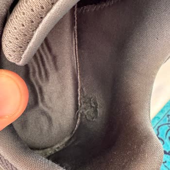 Kısa Sürede Deforme Olan Skechers Ayakkabı İçin Çözüm Bekliyorum