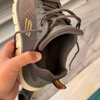 Kısa Sürede Deforme Olan Skechers Ayakkabı İçin Çözüm Bekliyorum