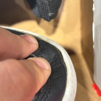 In Street Nike Ayakkabım Açıldı Mağaza Sorumluluk Almadı