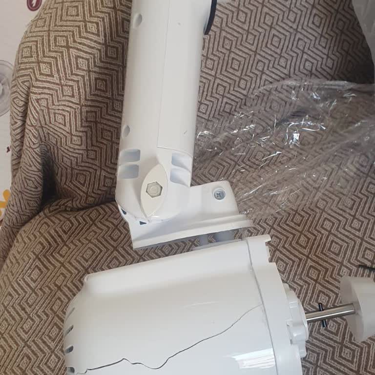 Kırık Gelen Vantilatör Ve İlgisiz Müşteri Hizmetleri