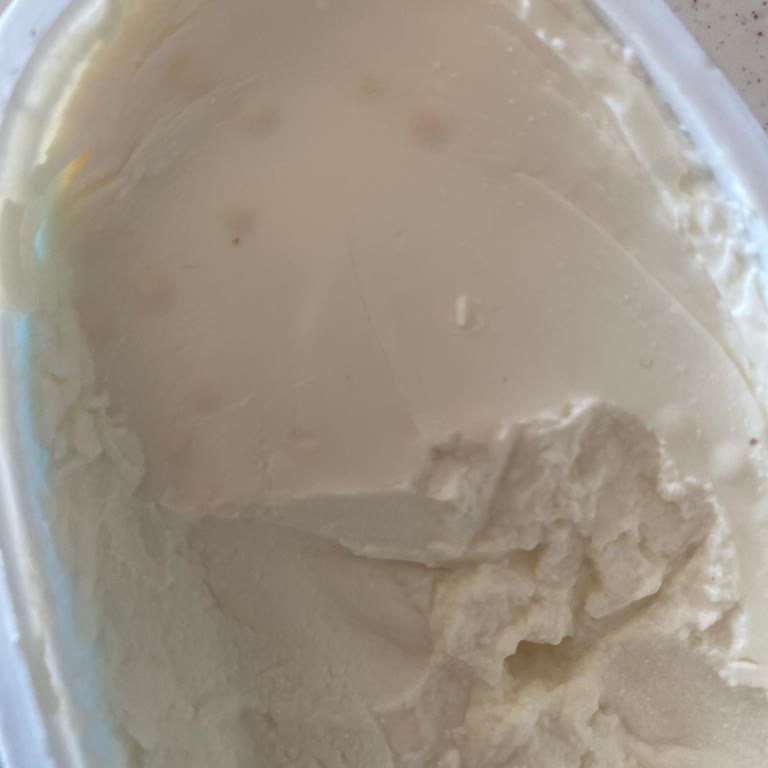 Aldığım Peynir Paketlerinde Son Kullanma Tarihine Rağmen Küf Çıktı